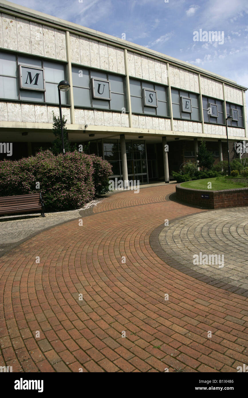 Town of Doncaster, England. Main entrance to Doncaster's Museum and Art Gallery at Chequer Road. Stock Photo