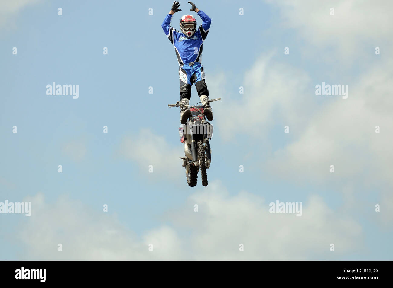 Freestyle motocross stunt rider Stock Photo - Alamy