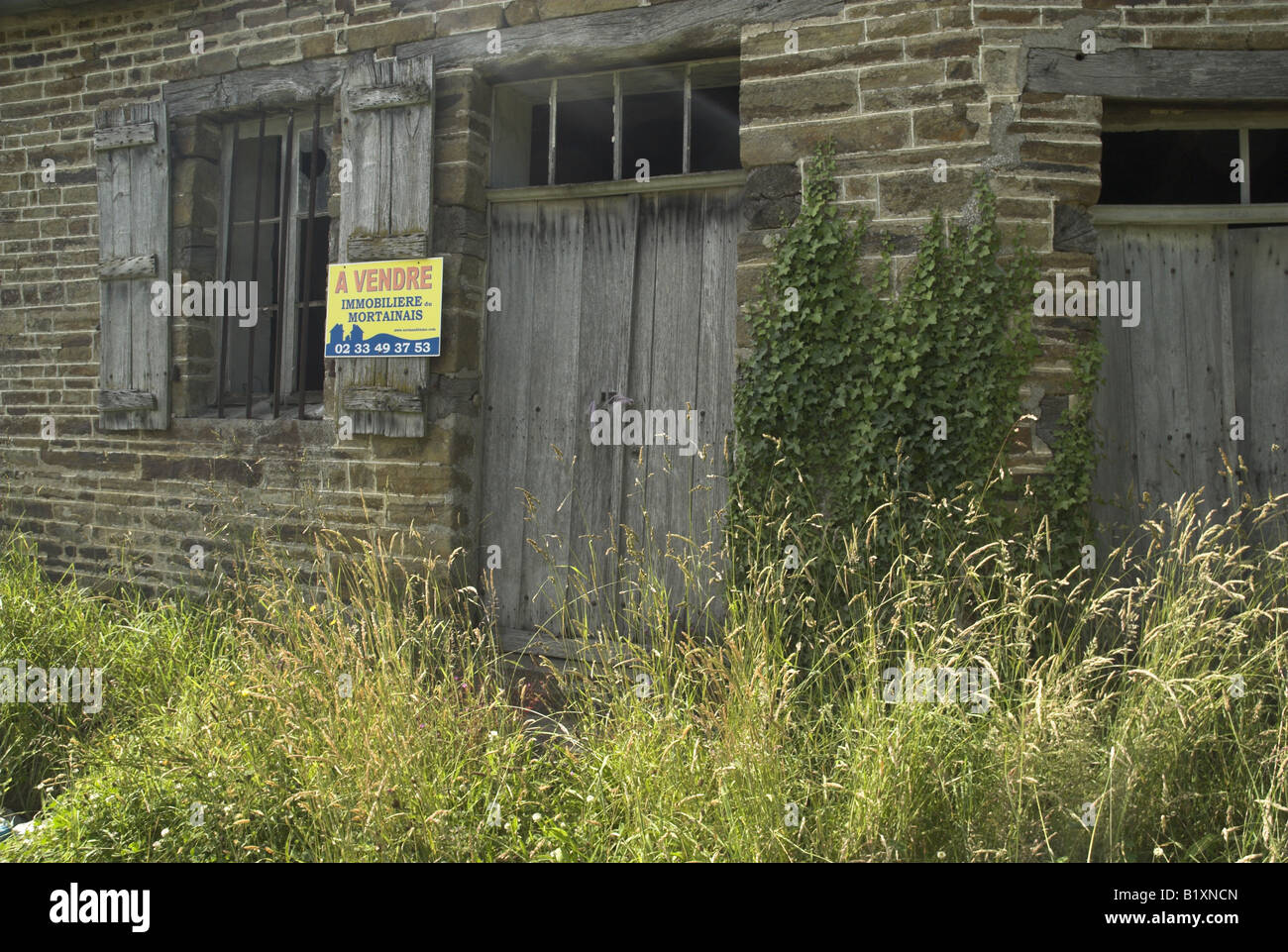 Country cottage for sale a vendre for total renovation Fougerolles de