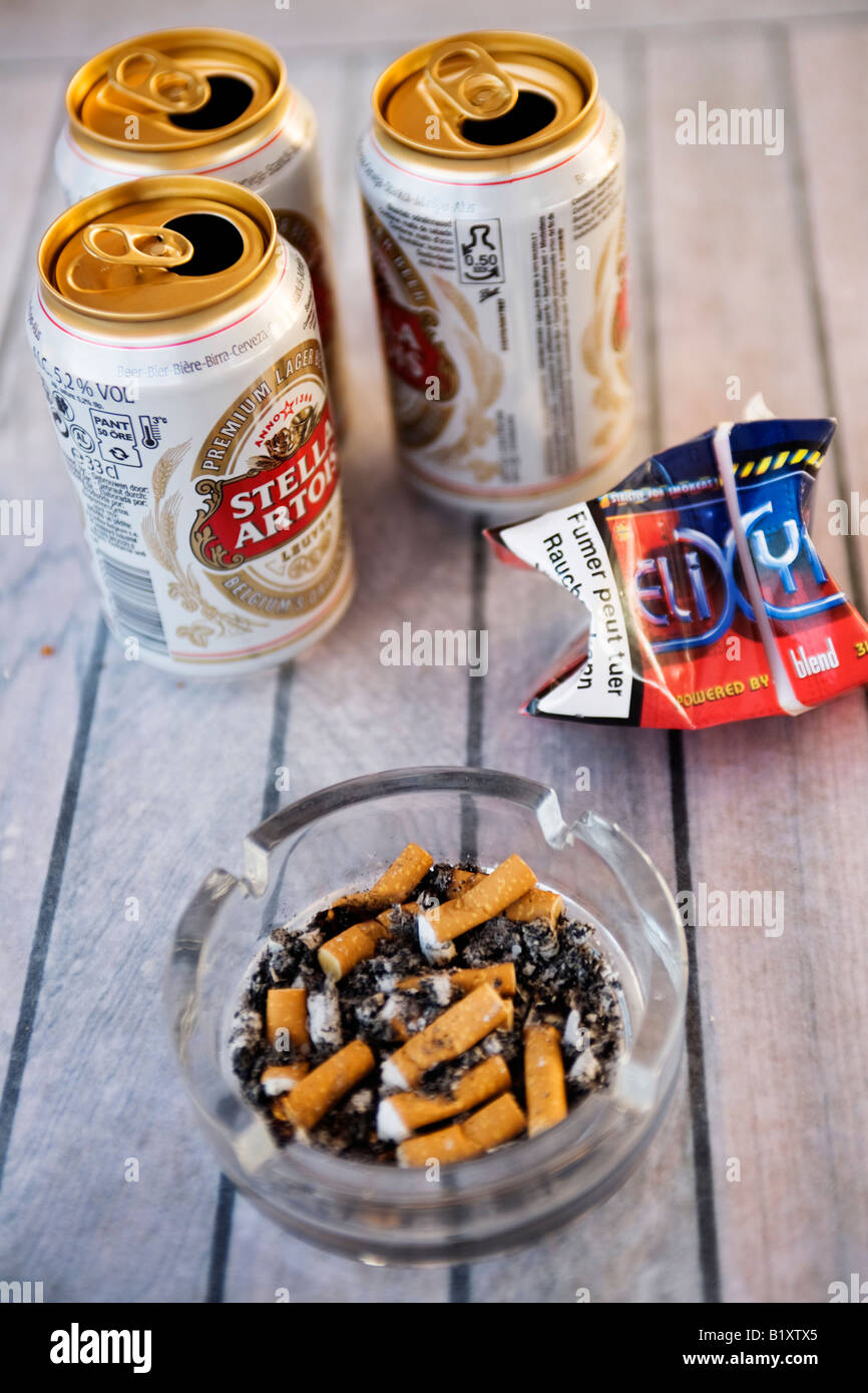 cigarettes and beer Cigarette ashtray beer hi-res stock photography and images