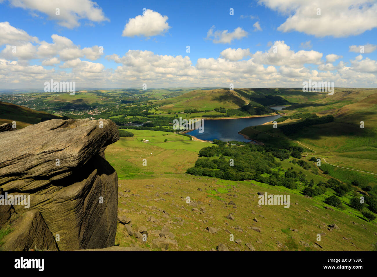 Dovestone Reservoir from Wimberry Stones, Greenfield, Saddleworth, Oldham, Greater Manchester, Peak District National Park, UK. Stock Photo