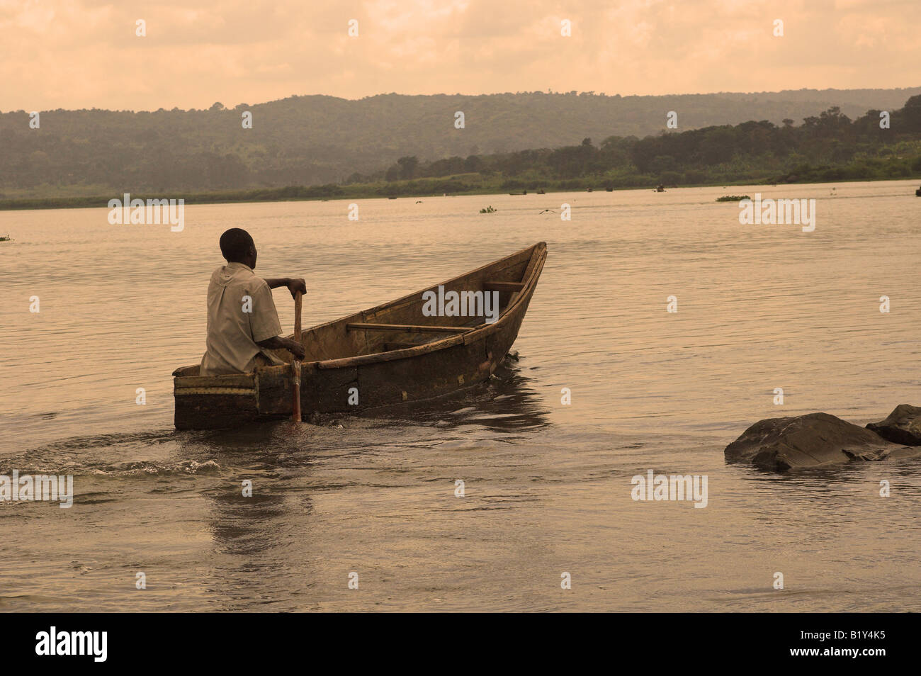 Canoe In Nile River Stock Photos &amp; Canoe In Nile River ...