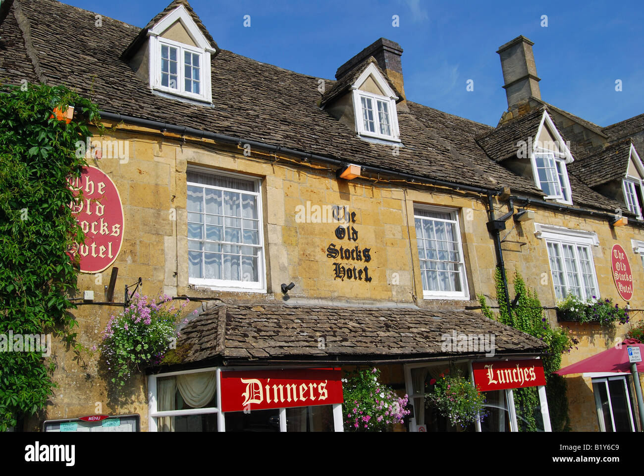 16th Century Old Stocks Hotel, Market Square, Stow-on-the-Wold, Gloucestershire, England, United Kingdom Stock Photo