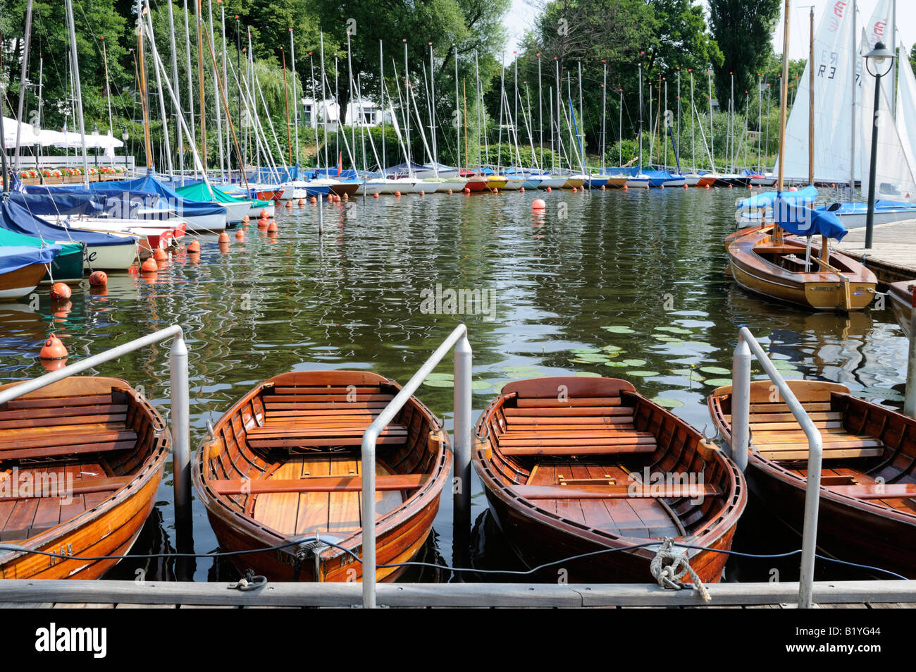 Boote auf der Außenalster in Hamburg Deutschland Boats on the Outer Alster in Hamburg Germany Stock Photo