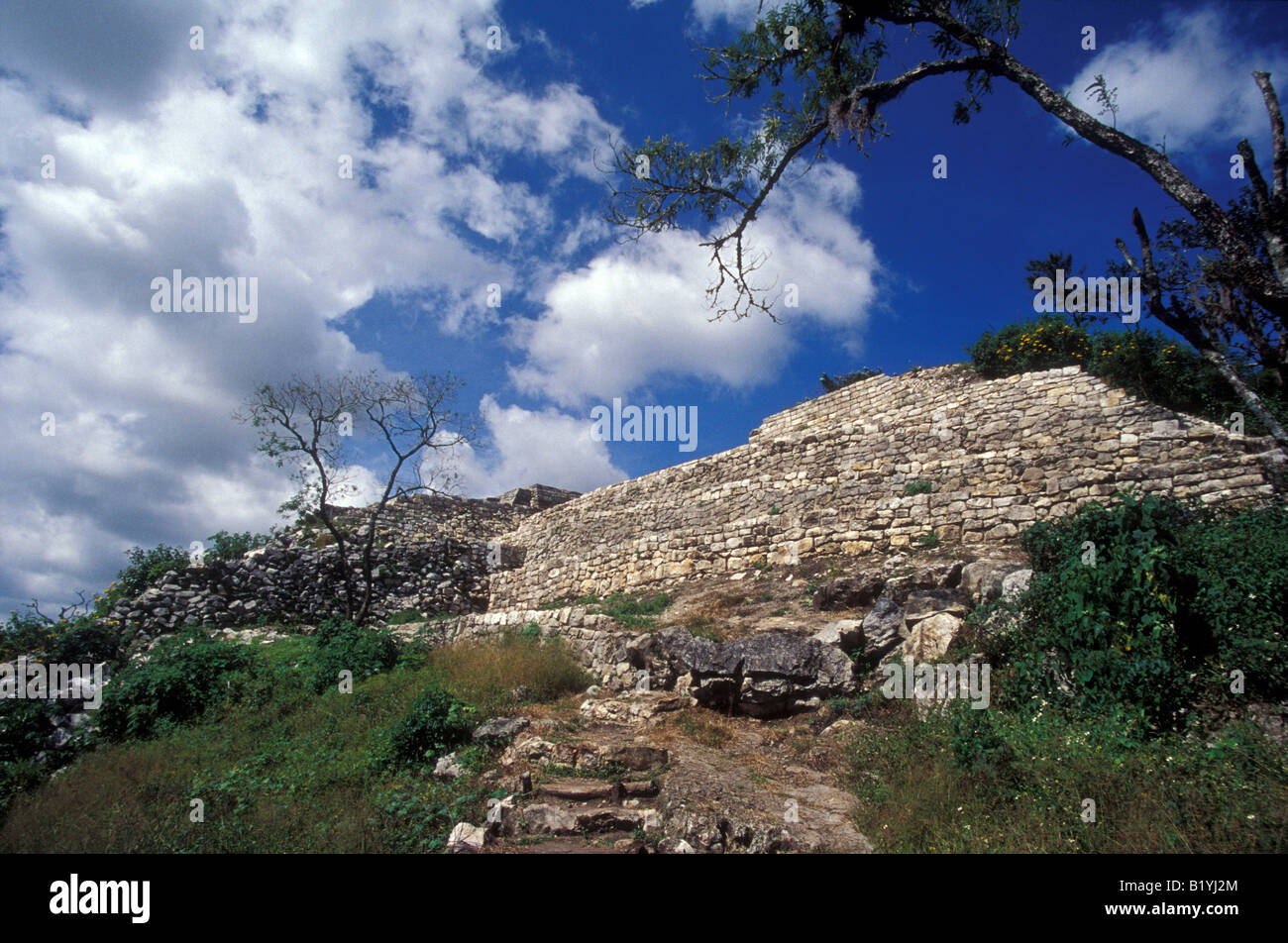Approach to the Acropolis, the main structure at at the Mayan ruins of Chinkultic near Comitan, Chiapas, Mexico Stock Photo