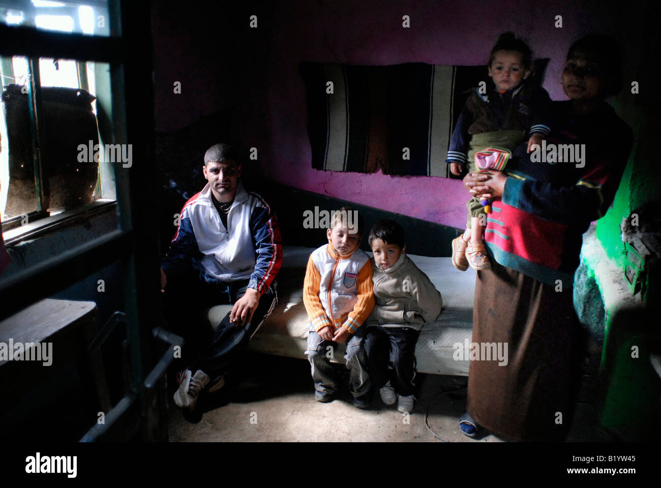 gypsies family in Tandarei, Romania Stock Photo