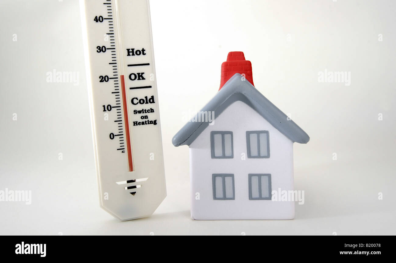 HOUSE WITH THERMOMETER SHOWING 20 DEGREES CELCIUS,ROOM TEMPERATURE,UK,BRITISH. Stock Photo