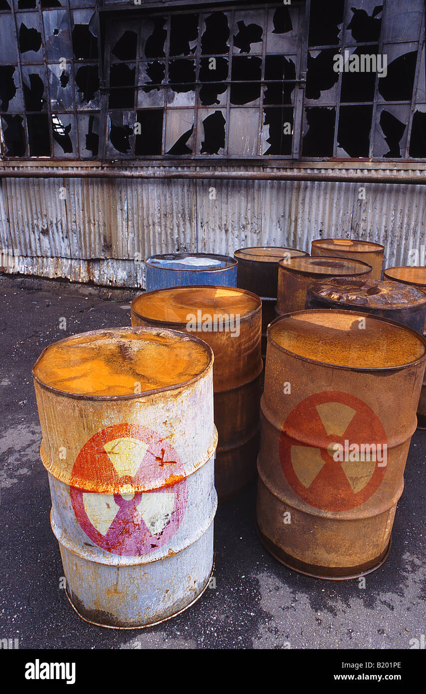 Nuclear waste drums hires stock photography and images Alamy