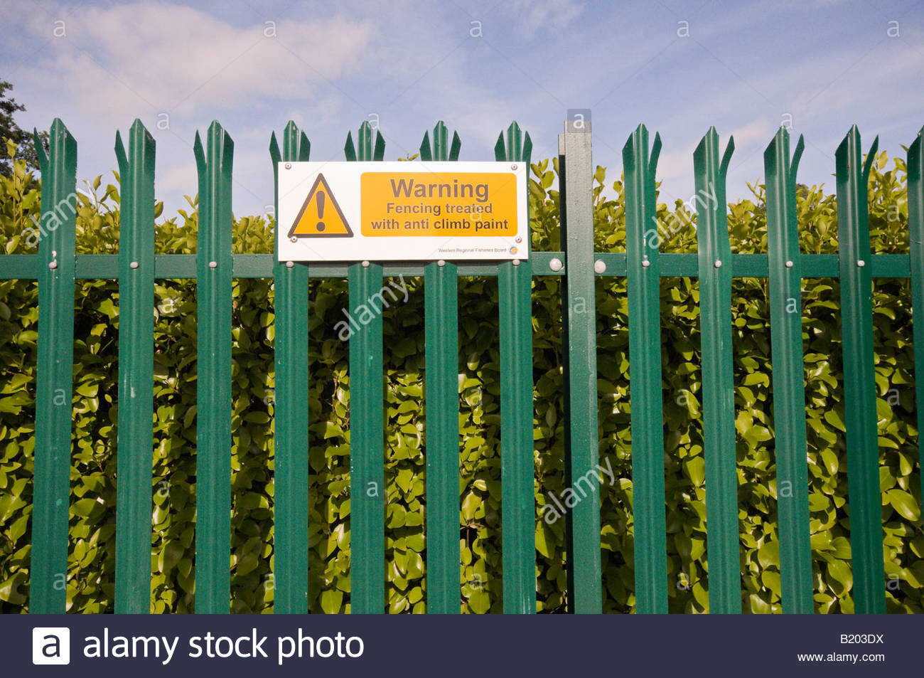 Anti Climb Barrier Stock Photos & Anti Climb Barrier Stock Images Alamy