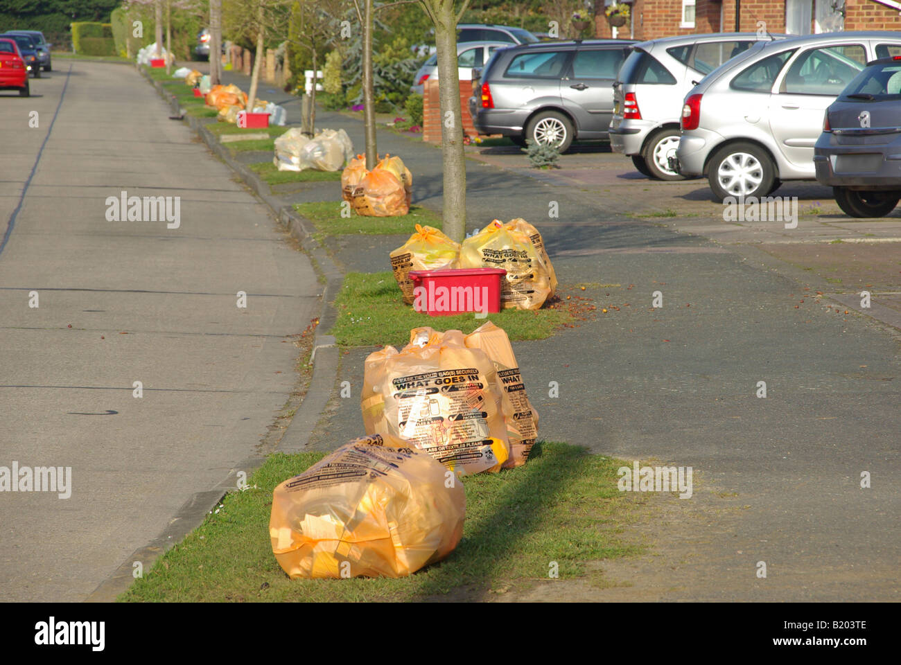 Problem kerb grass verge hi-res stock photography and images - Alamy