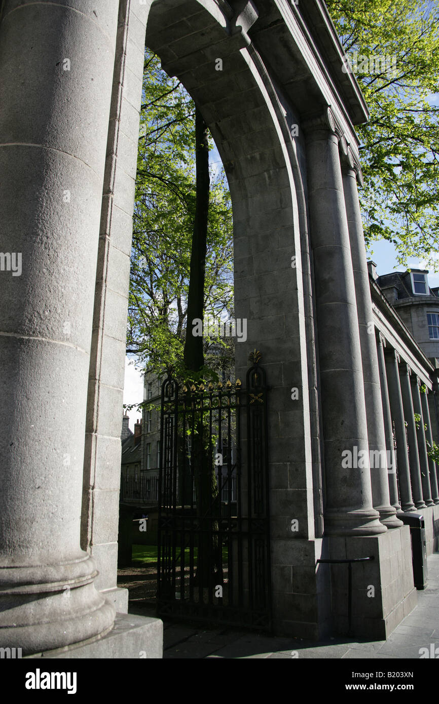 City of Aberdeen, Scotland. The John Smith designed Grecian Screening at the entrance to the Kirkyard of Saint Nicholas. Stock Photo