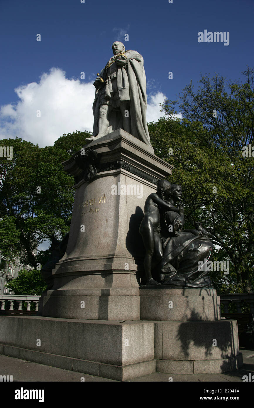 City of Aberdeen, Scotland. Edward the VII statue located on the junction of Union Street and Union Terrace. Stock Photo