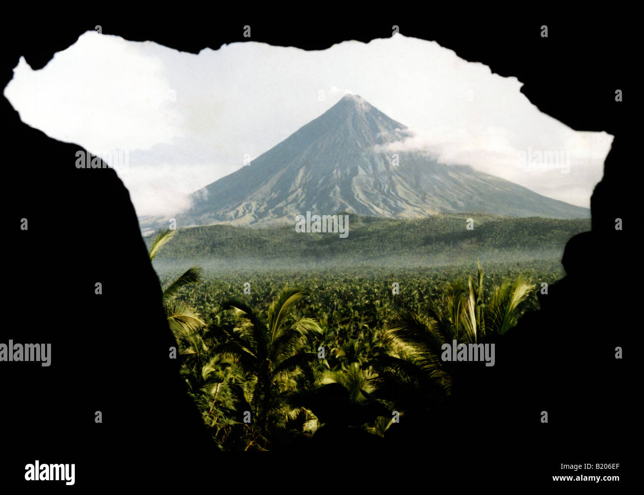 Mt Mayon Volcano, The Philippines. Part of the 'Pacific Ring of Fire',There have been 47 eruptions since 1616,The latest in 2006 Stock Photo