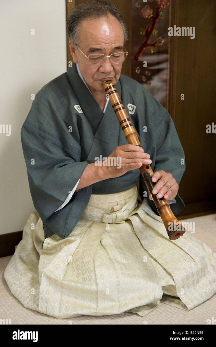 Shakuhachi hires stock photography and images Alamy