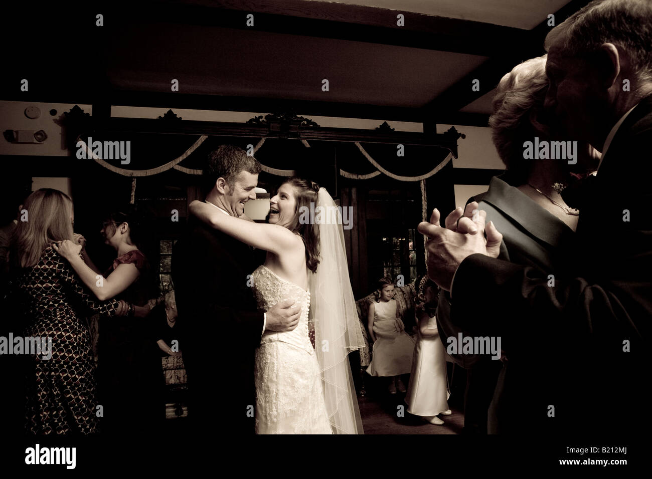 Bride and groom dancing Stock Photo - Alamy