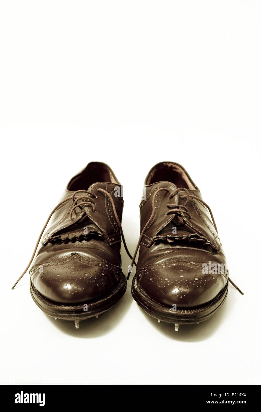 Golfing concept, Brown leather golf shoes (Brogues Stock Photo - Alamy