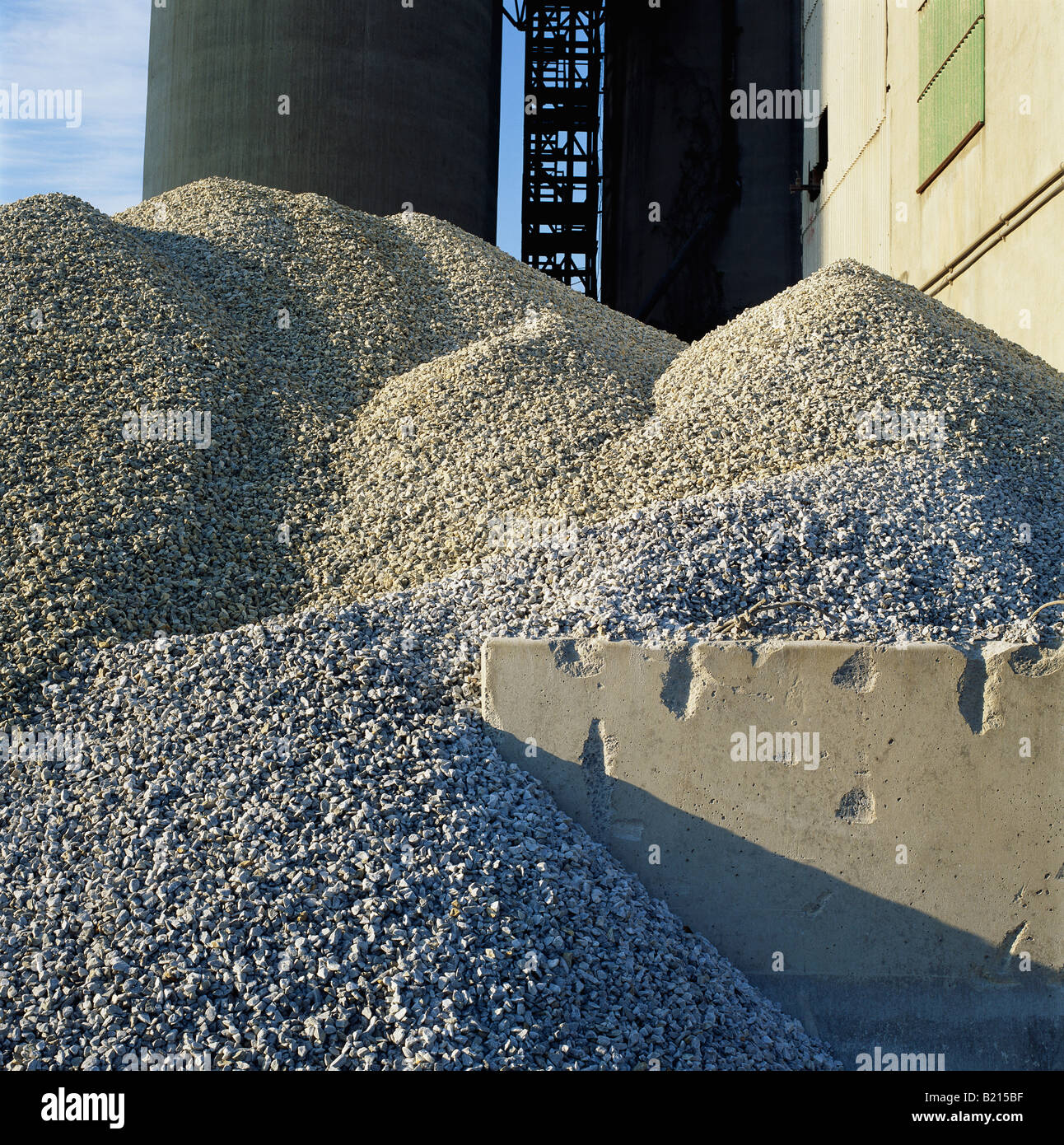 Stone and other raw materials at a cement plant Stock Photo - Alamy