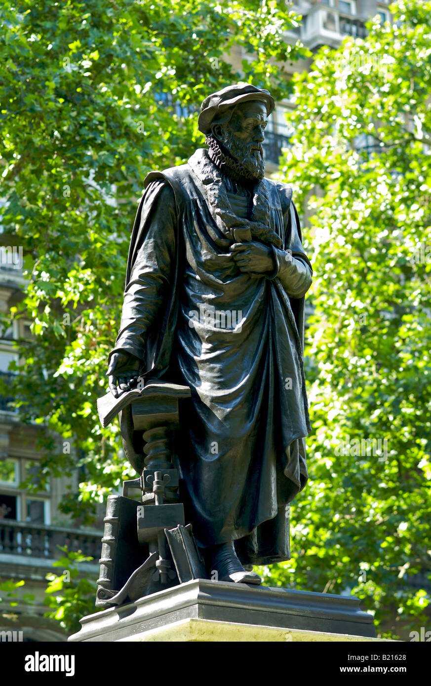 Statue of William Tyndale ( 14841536 ) translator of the New Testament
