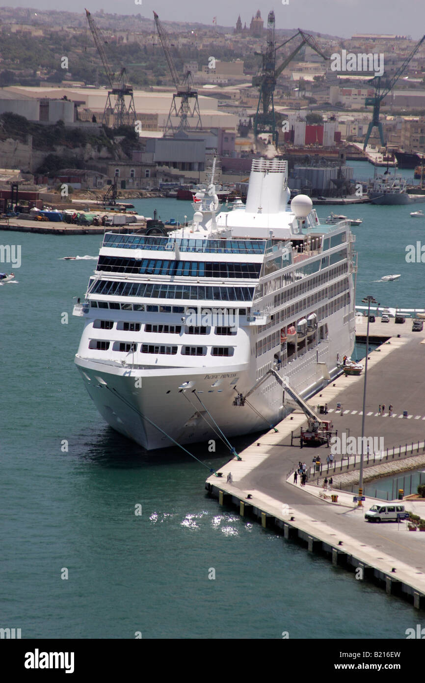 cruise ship liner in Grand Harbour Valetta Malta Stock Photo Alamy
