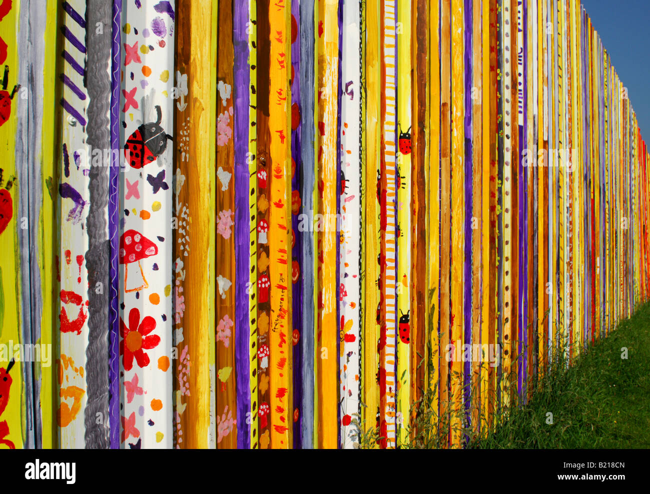 Colourful protective screening surrounds Wellington Monument in