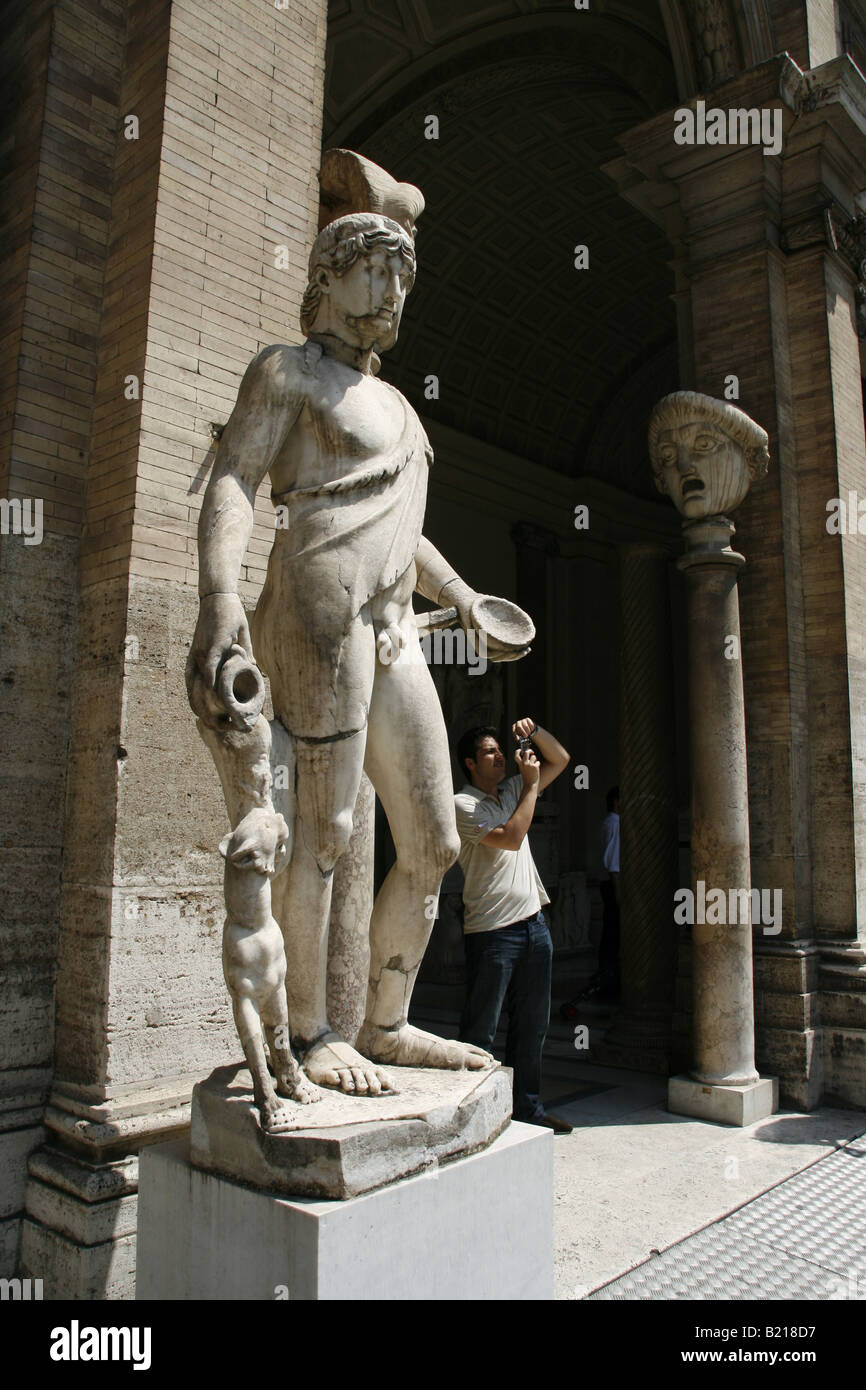Statue marble roman man famous people portrait st peters hi-res stock  photography and images - Alamy