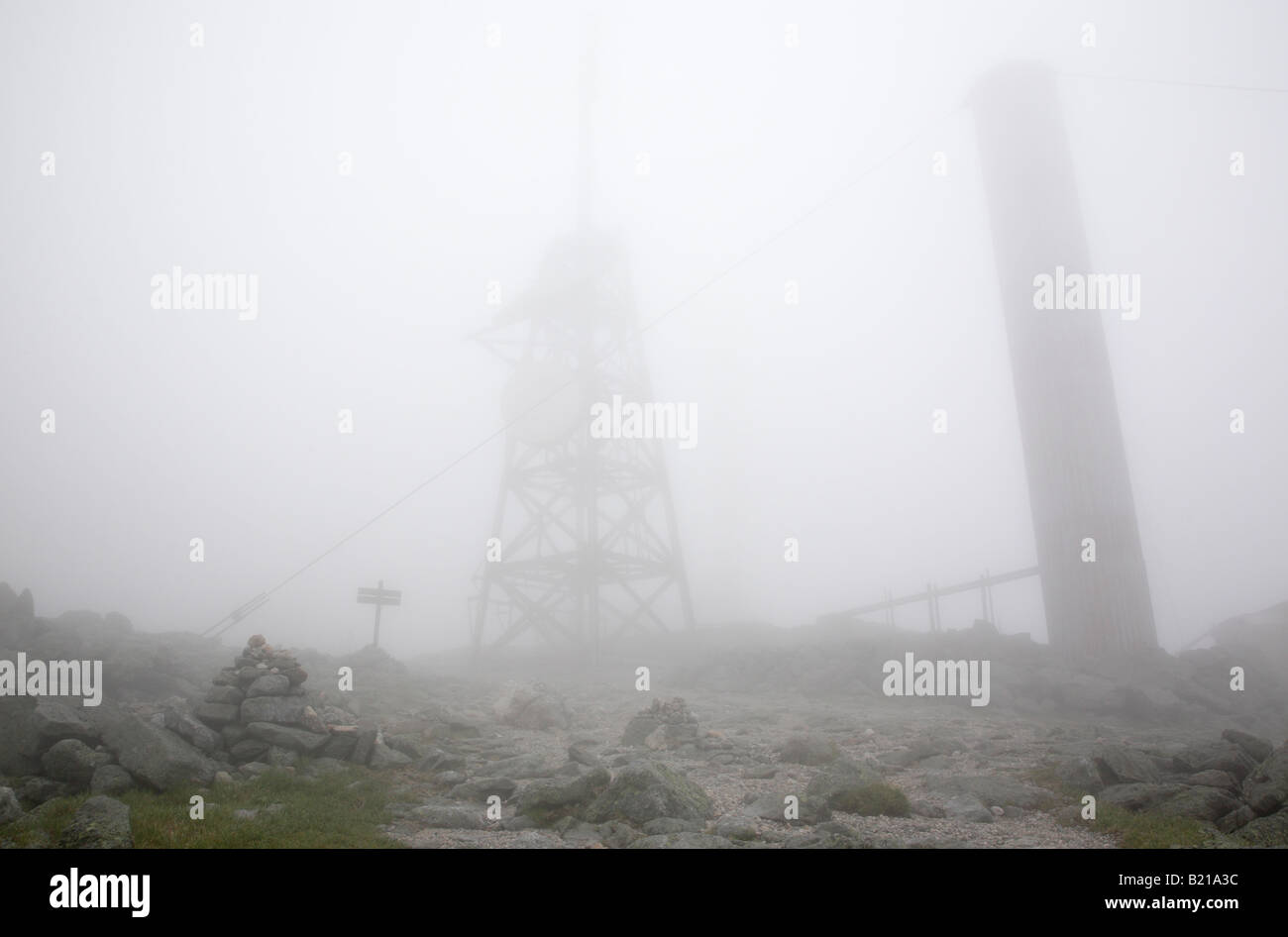 Mount washington observatory wind hi-res stock photography and images ...