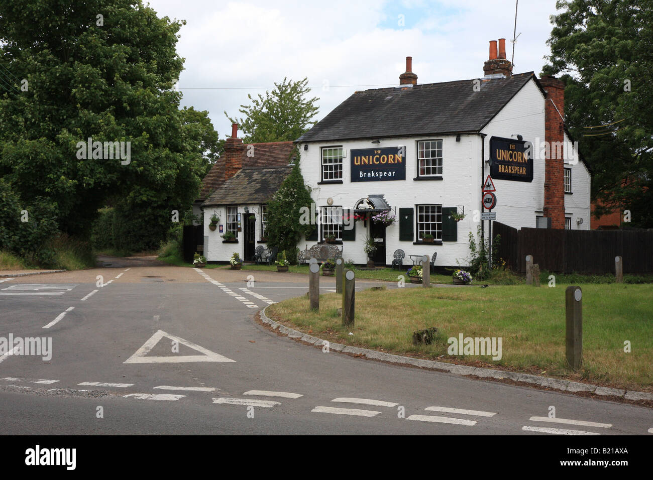 The Unicorn, a middle-England country public house in Inspector Morse's rural Oxfordshire Stock Photo