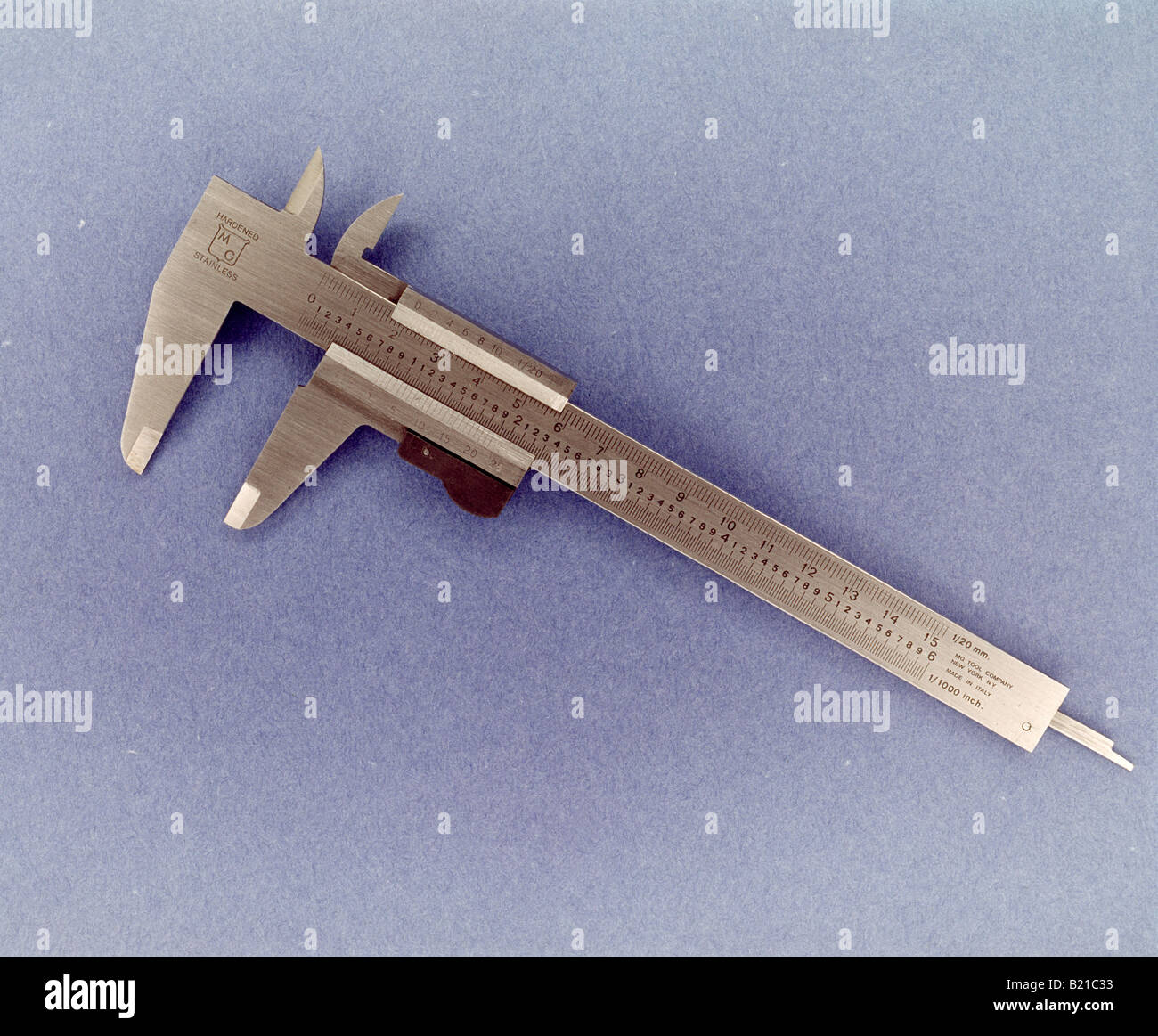 VERNIER CALIPER READING IN INCHES AND MILLIMETERS Stock Photo Alamy