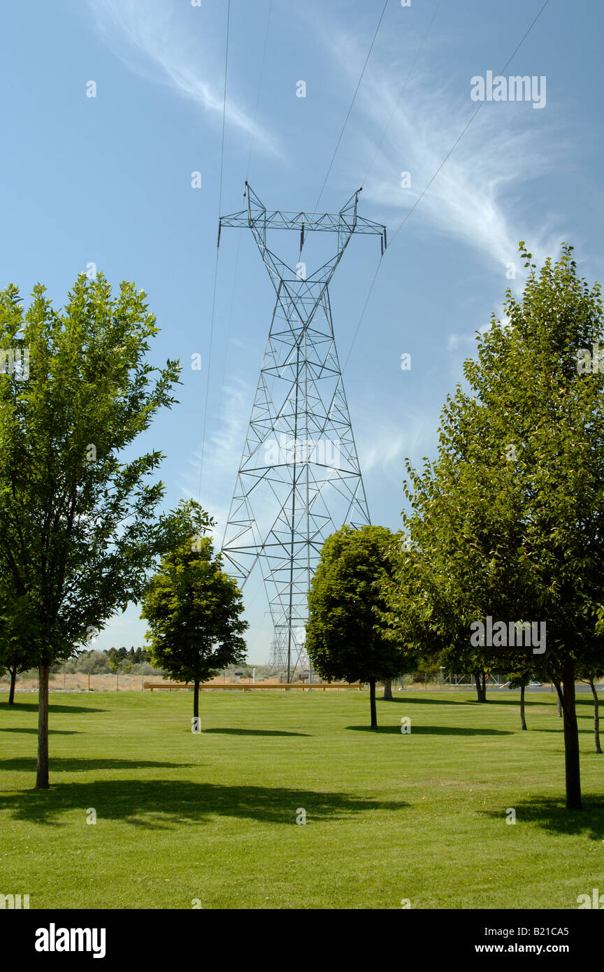 Power transmission lines at a hydroelectric dam on the Columbia river between Washington and Oregon Stock Photo