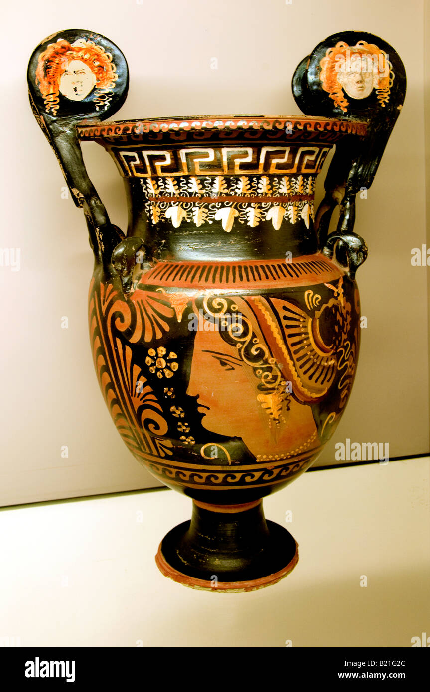 Apulian red figured Vases 350 BC Darius Underworld Taranto Patera Baltimore Canosa earthenware crockery pottery Greek Greece Stock Photo