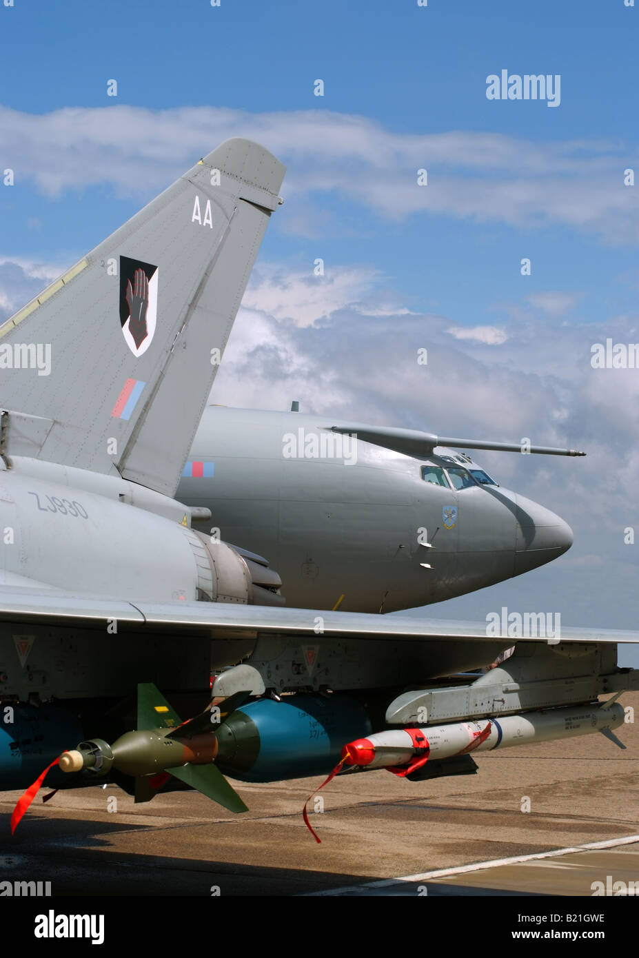 EUROFIGHTER TYPHOON ARMED WITH GHU-24/B PAVEWAY 2000LB LASER-GUIDED BOMB AND MISSILE Stock Photo