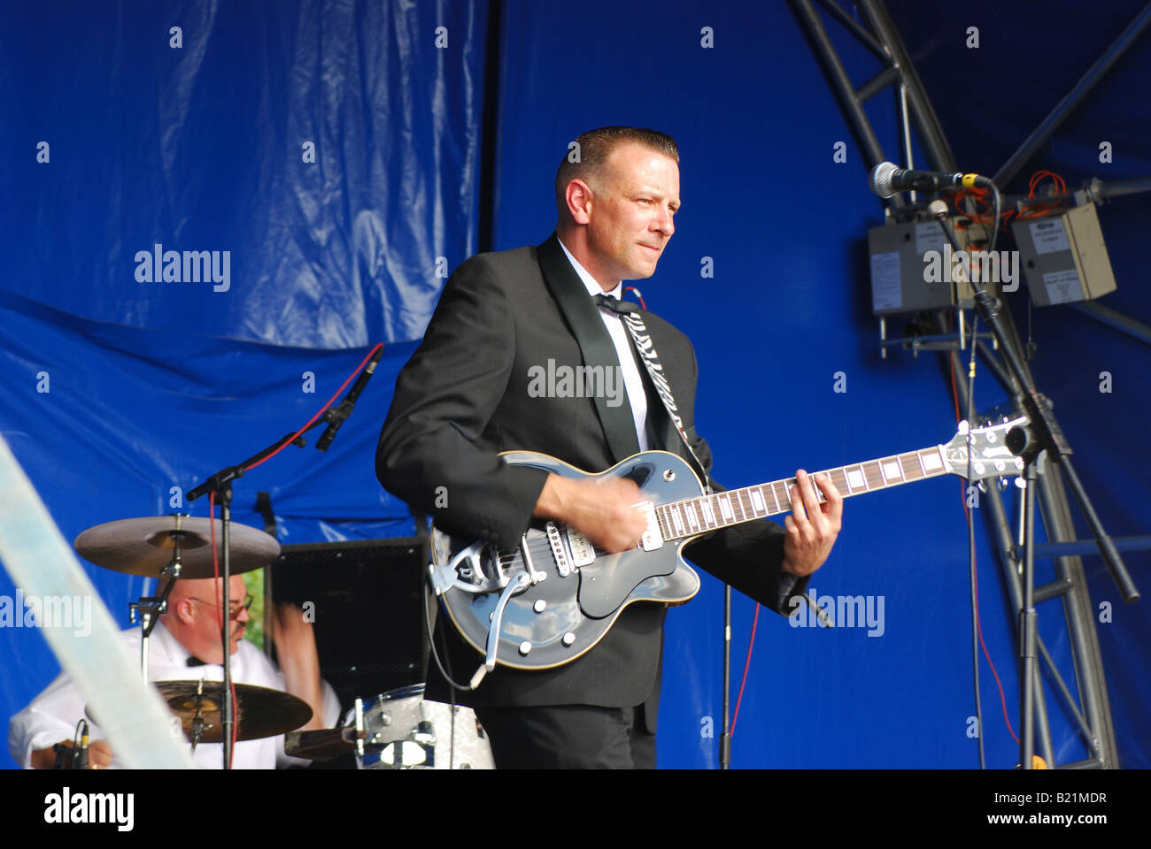 Bass player in buddy holly hires stock photography and images Alamy