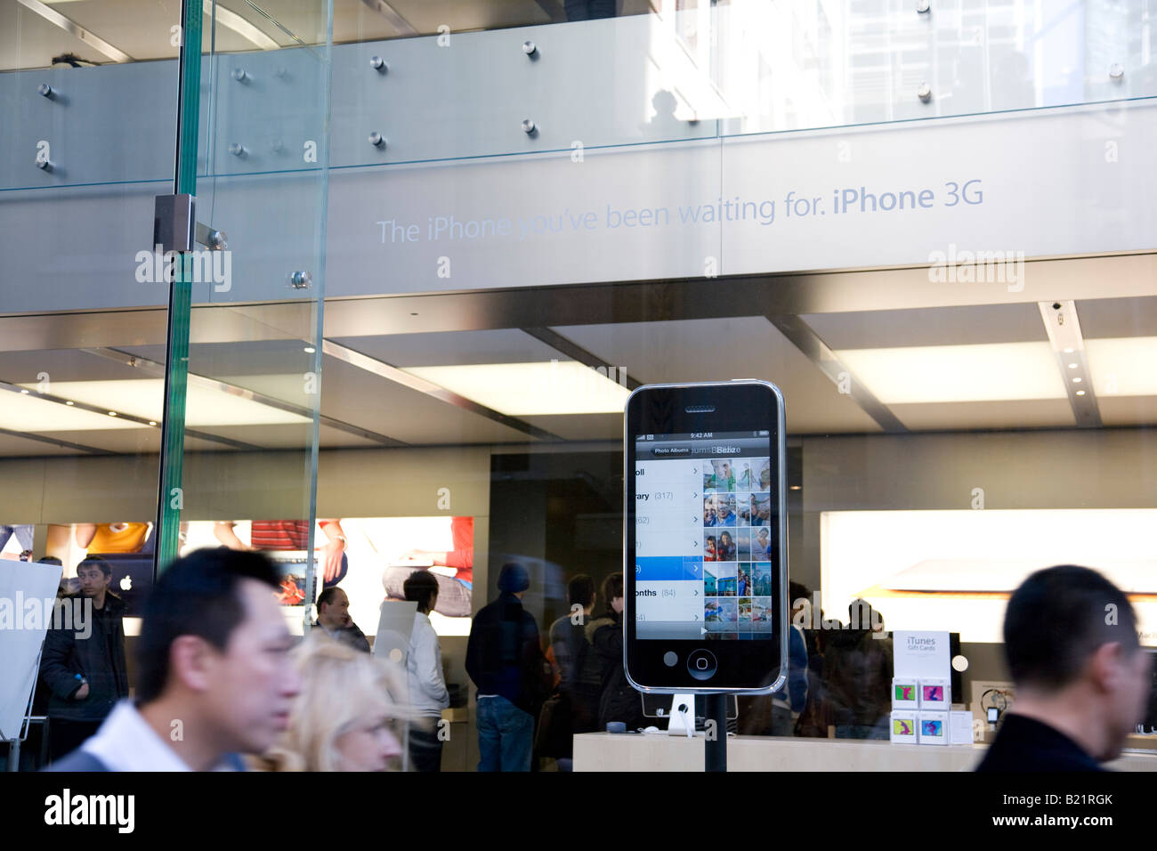 apple iphone 3G in the window of Sydney's apple store on its first day of sale in australia,11th july 2008 Stock Photo