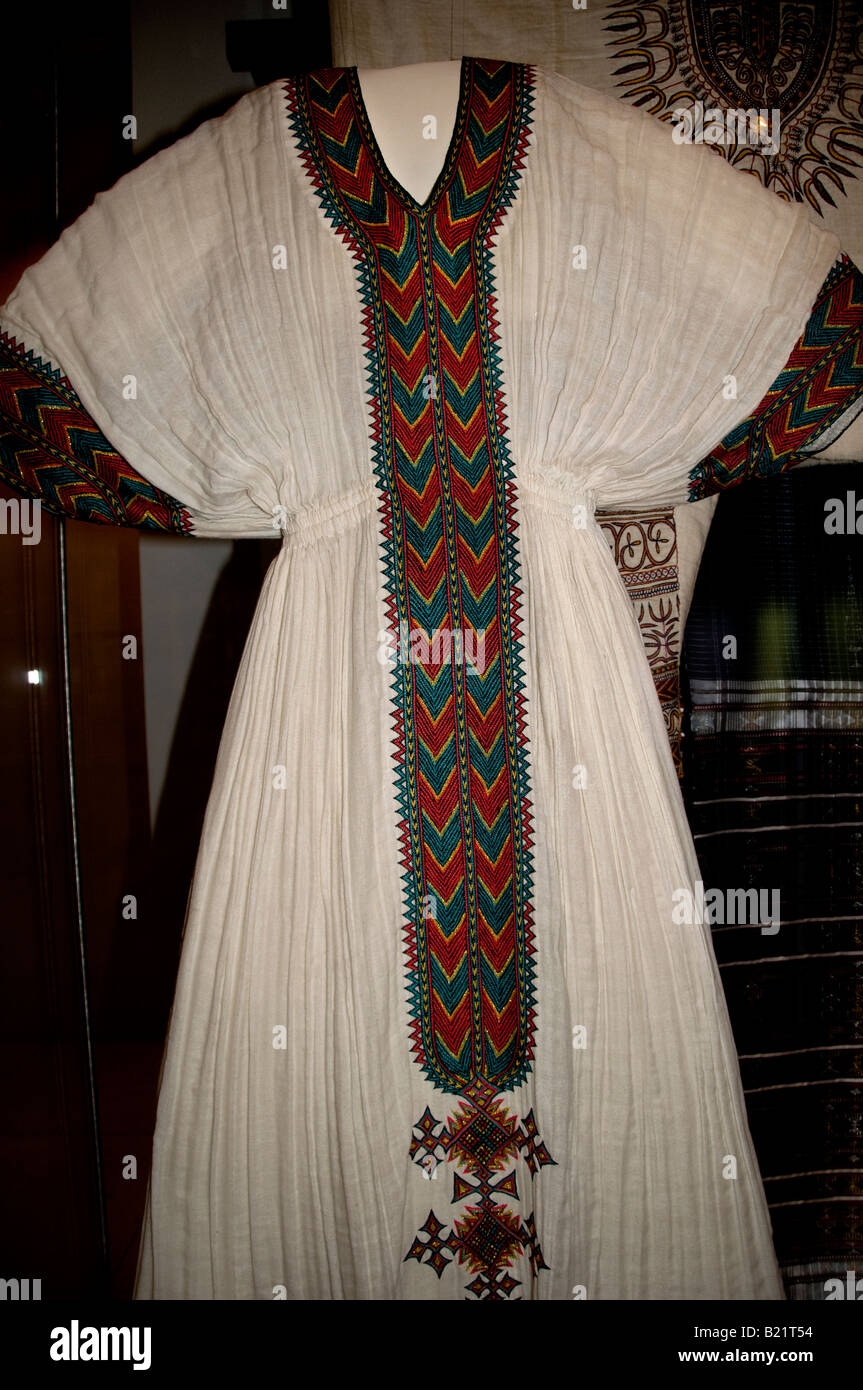 Ethiopian dress hi-res stock photography and images - Alamy