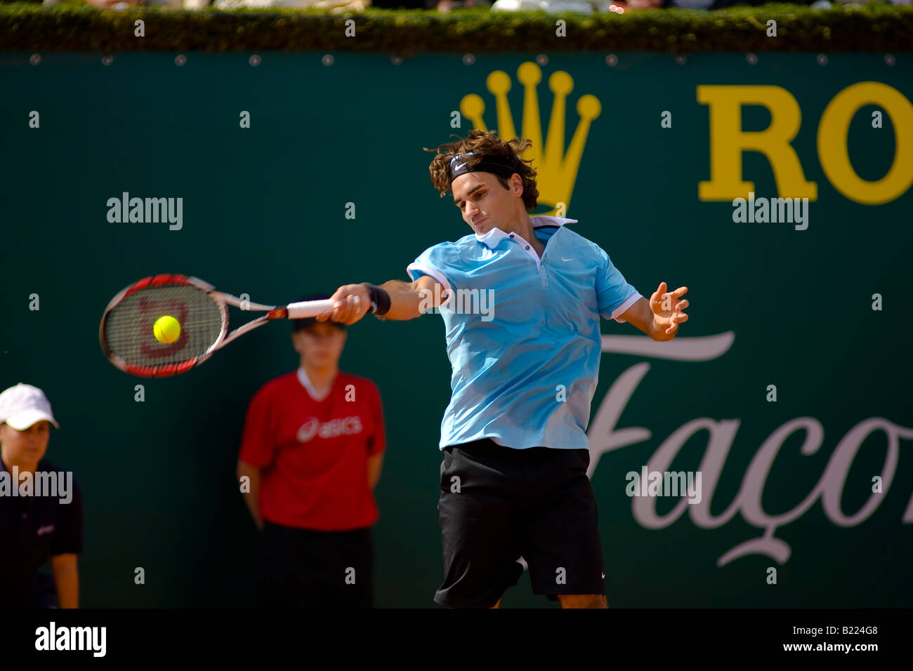 Roger Federer: Retirement Reflections and Latest Updates on the Tennis Legend