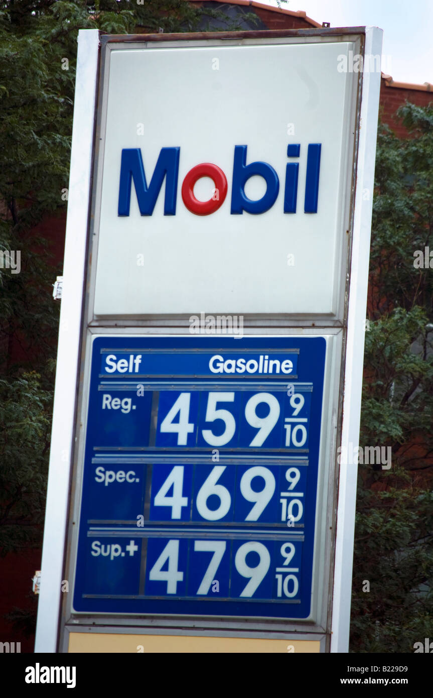 Gas Price Sign High Resolution Stock Photography and Images - Alamy