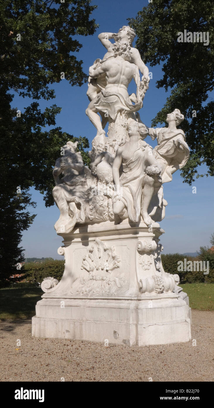 Ferdinand Tietz Skulptur im Park 'Raub der Proserpina' castle Schloss