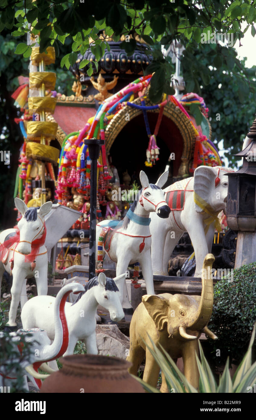 te pha rak spirit house detail udon thani thailand Stock Photo