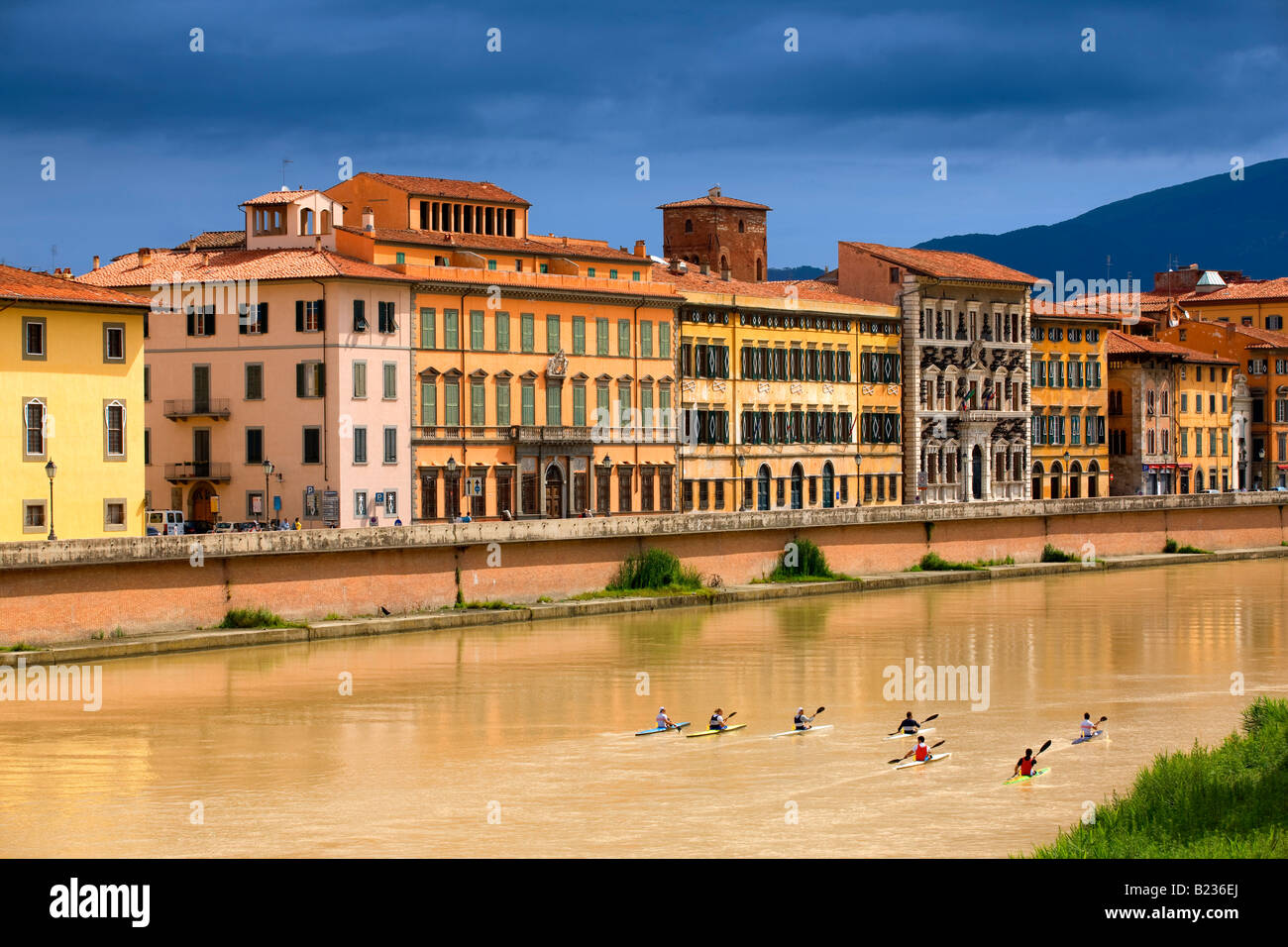 canoying on the arno river at Pisa Stock Photo