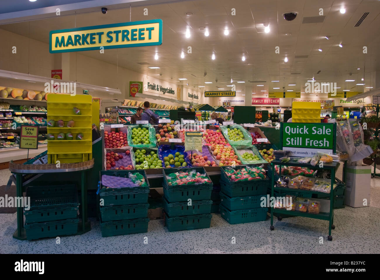 Morrisons Supermarket Aylesbury Buckinghamshire Stock Photo Alamy