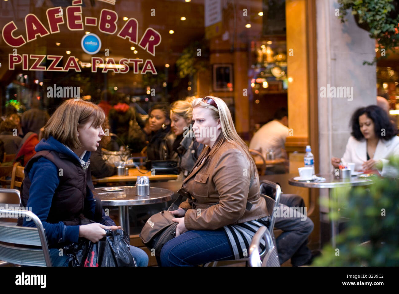 A London cafe Stock Photo - Alamy