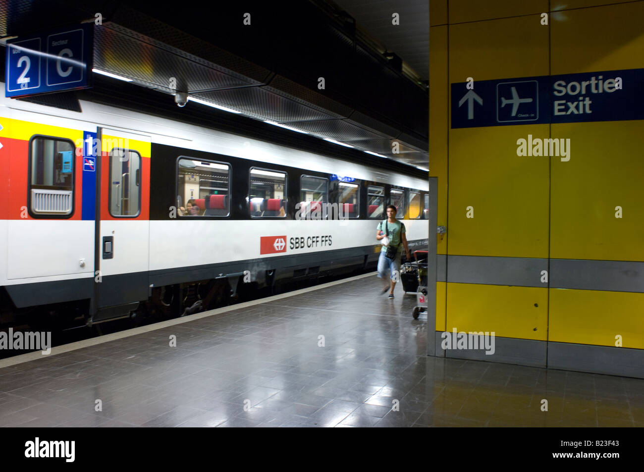 Geneva airport train hires stock photography and images Alamy