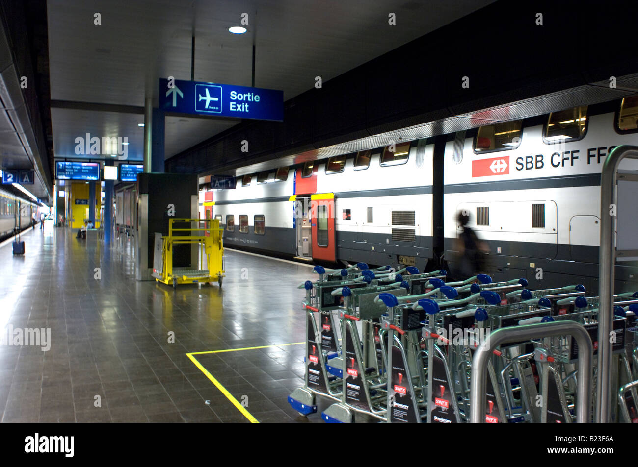 Geneva airport train hires stock photography and images Alamy