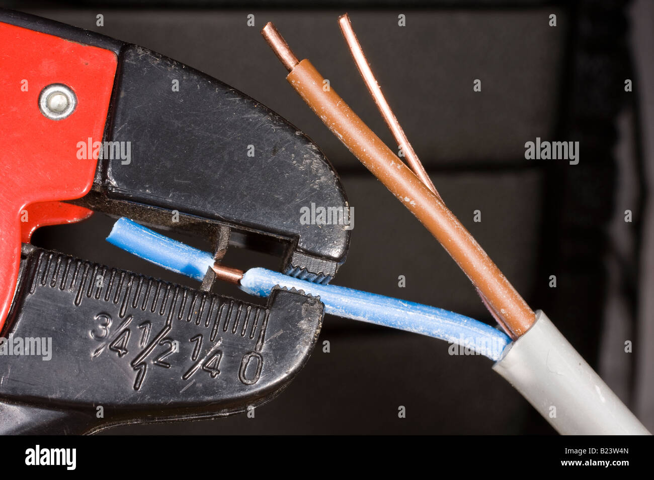 Wire stripping tool hi res stock photography and images Alamy