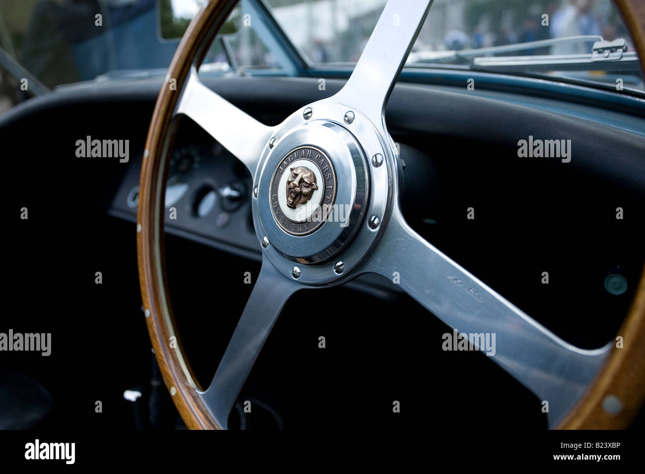 Steering wheel and dashboard 1949 Jaguar XK120 Stock Photo Alamy