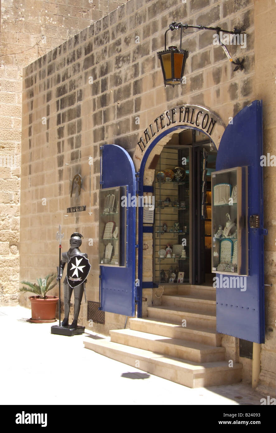 The Maltese Falcon shop in the walled City of Mdina Stock Photo - Alamy
