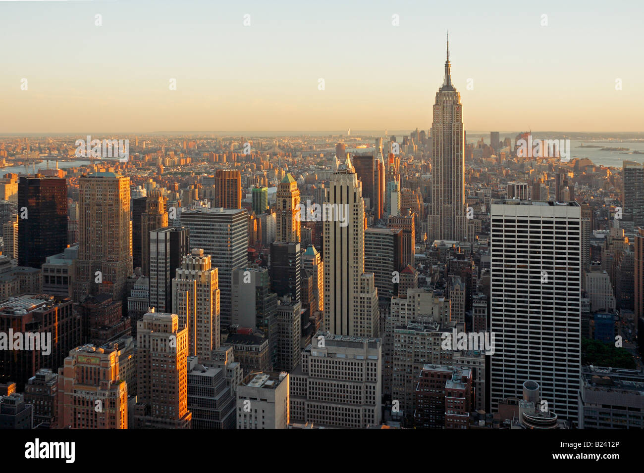 Aerial view of Manhattan cityscape at dusk from the top of the Rockefeller Center - New York City, USA Stock Photo