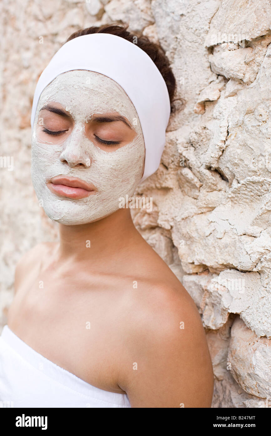 Woman wearing face mask Stock Photo - Alamy