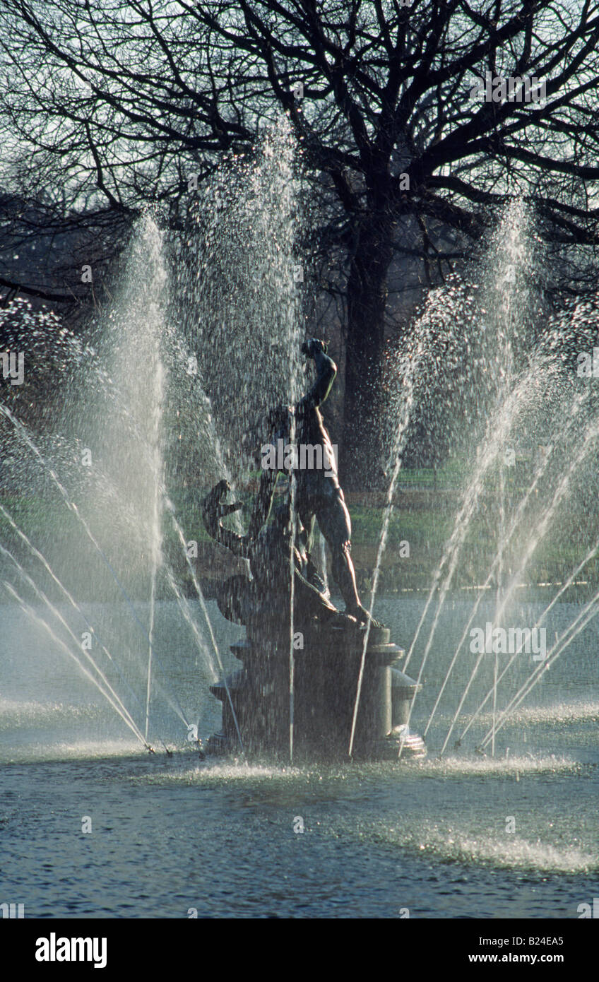 Fountain at Royal Botanical Kew Gardens, Richmond, UK Stock Photo