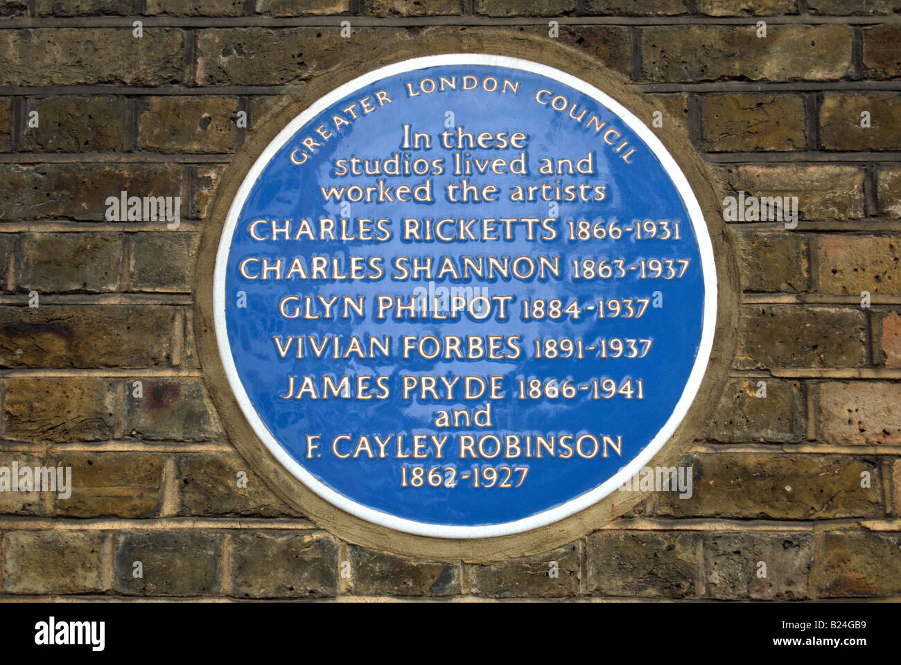 blue plaque marking artists who lived and worked in studios in
